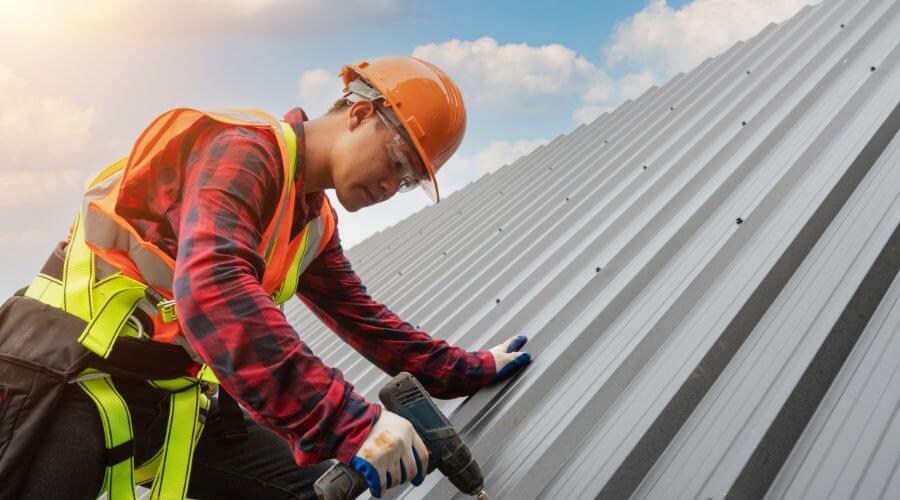 Professional gutter cleaning in Sterling, AK